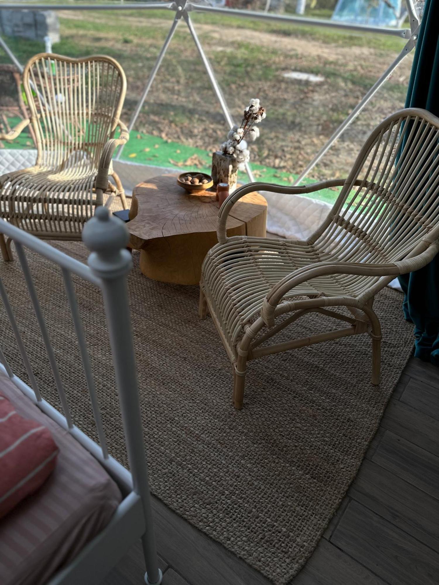 The Frog Glamping Hotel Horezu Eksteriør billede